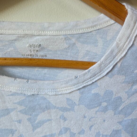 EUC AERIE WHITE / BLUE SUMMER TEE COTTON  OVERSIZED SIZE SMALL - Picture 6 of 11